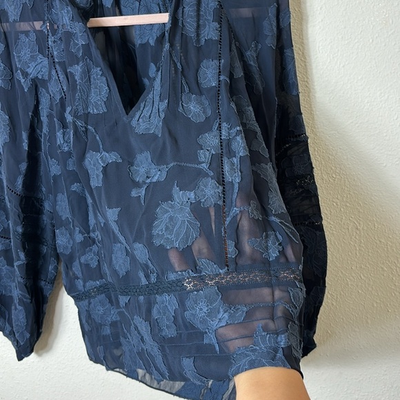 Joie Chaylse Top Dark Navy Blue Floral Sheer Popoever Sz XS - Picture 9 of 13